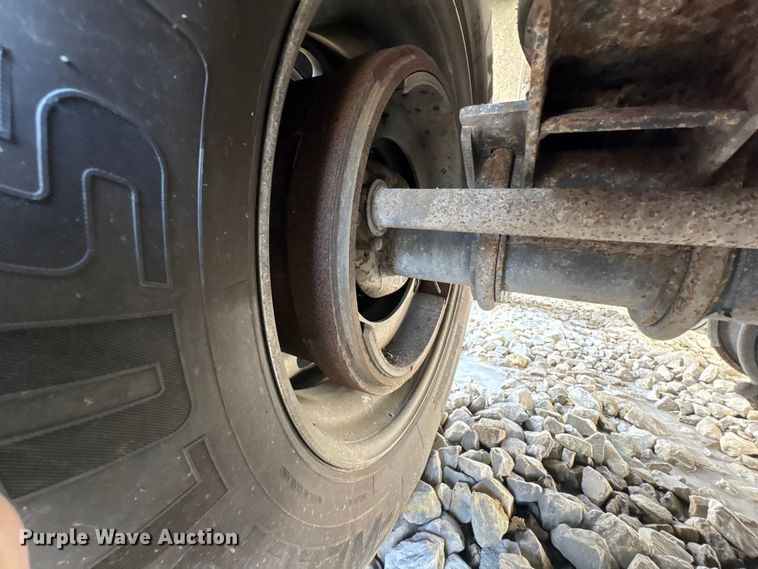 image for item YA2090 2000 Mac Mac Trailer Manufacturing end dump trailer