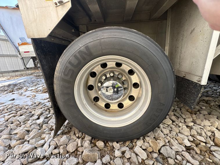 image for item YA2090 2000 Mac Mac Trailer Manufacturing end dump trailer