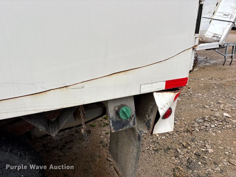 image for item YA2132 2016 Ford F550 Super Duty Crew Cab chipper truck