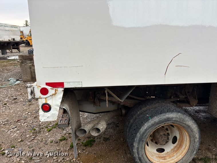 image for item YA2132 2016 Ford F550 Super Duty Crew Cab chipper truck