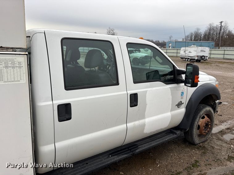 image for item YA2132 2016 Ford F550 Super Duty Crew Cab chipper truck