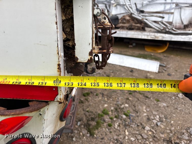 image for item YA2132 2016 Ford F550 Super Duty Crew Cab chipper truck