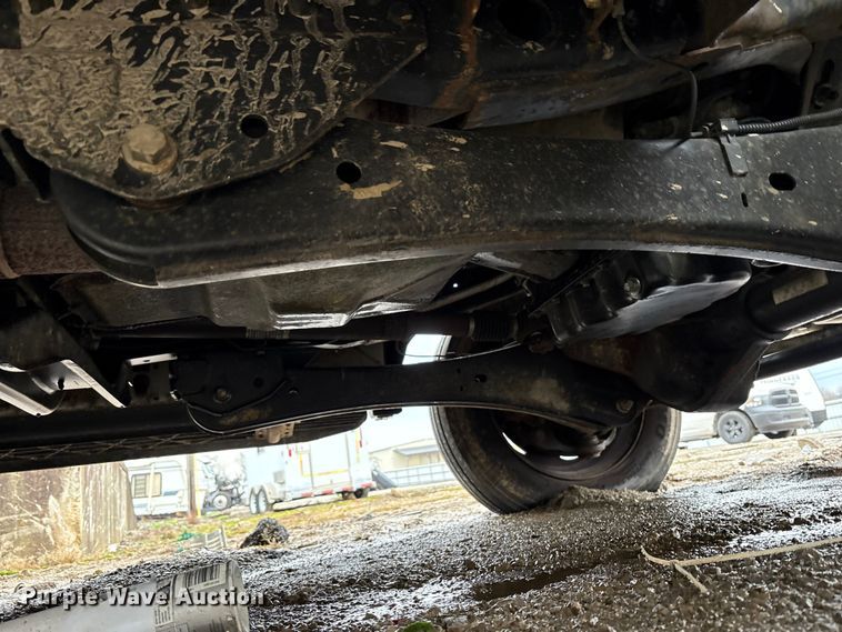 image for item YA2132 2016 Ford F550 Super Duty Crew Cab chipper truck