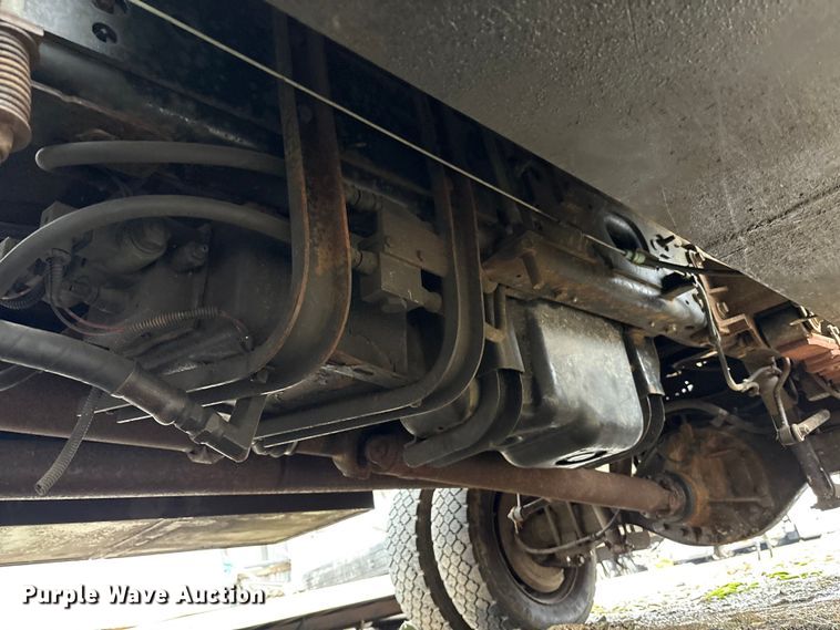 image for item YA2132 2016 Ford F550 Super Duty Crew Cab chipper truck