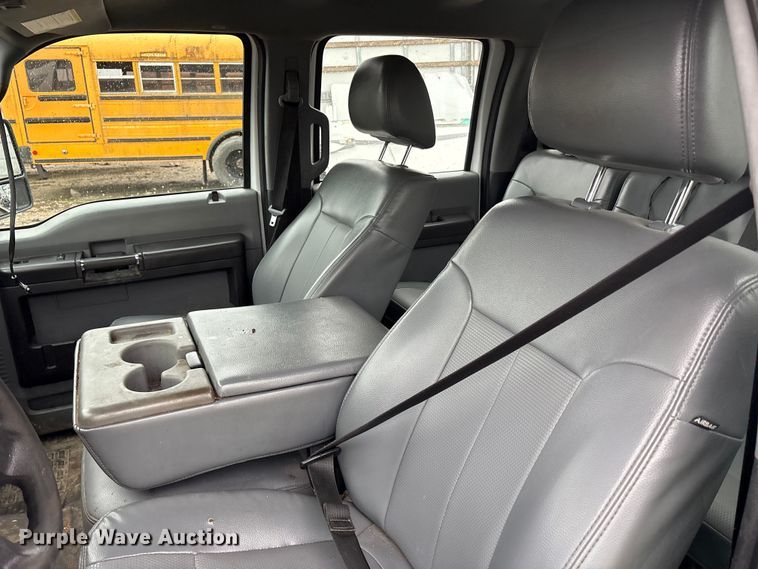 image for item YA2132 2016 Ford F550 Super Duty Crew Cab chipper truck