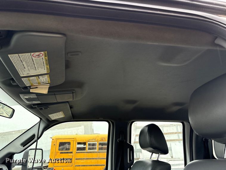 image for item YA2132 2016 Ford F550 Super Duty Crew Cab chipper truck