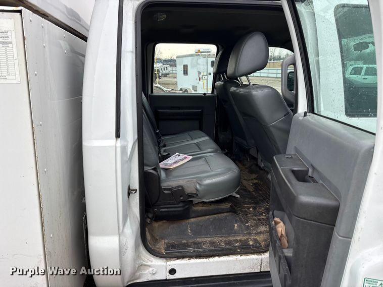 image for item YA2132 2016 Ford F550 Super Duty Crew Cab chipper truck