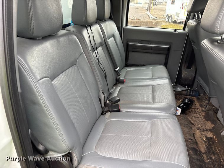 image for item YA2132 2016 Ford F550 Super Duty Crew Cab chipper truck