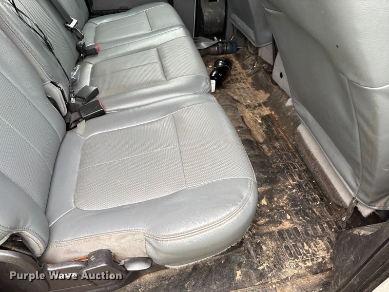 image for item YA2132 2016 Ford F550 Super Duty Crew Cab chipper truck