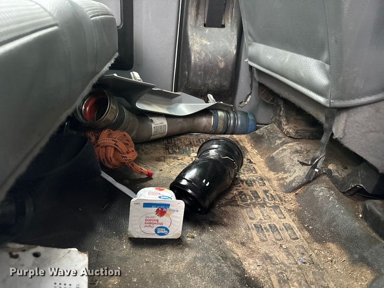 image for item YA2132 2016 Ford F550 Super Duty Crew Cab chipper truck