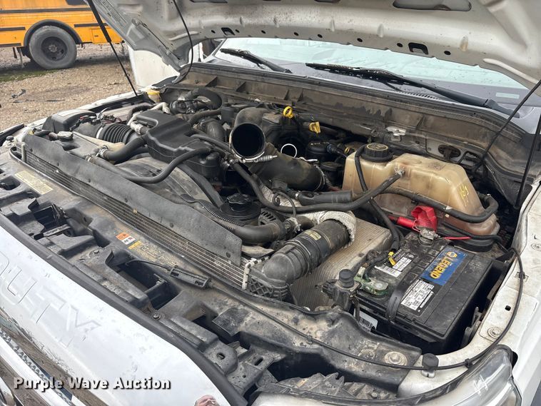 image for item YA2132 2016 Ford F550 Super Duty Crew Cab chipper truck