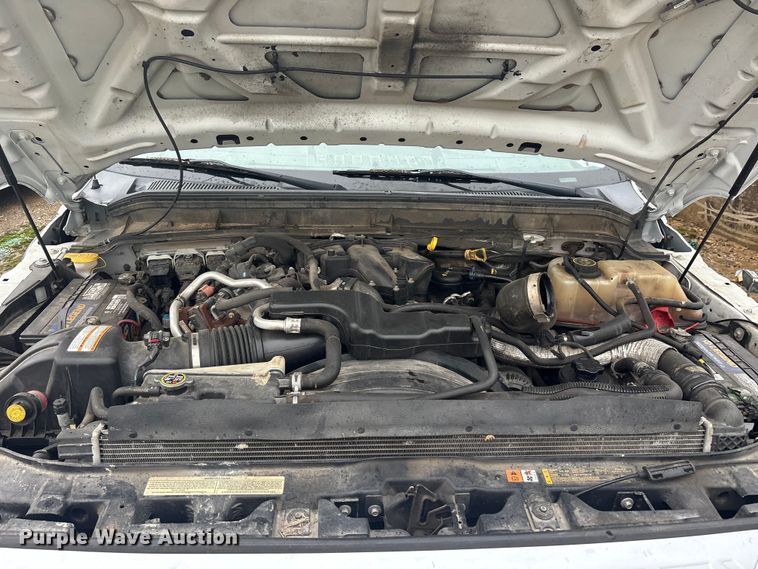 image for item YA2132 2016 Ford F550 Super Duty Crew Cab chipper truck