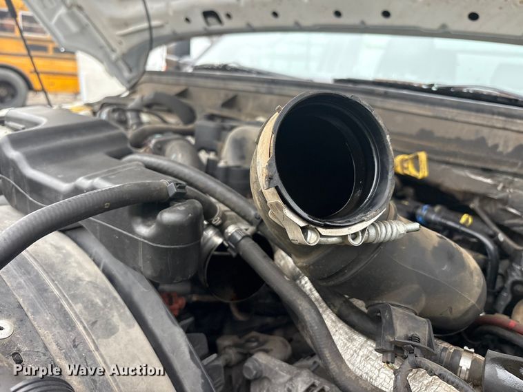 image for item YA2132 2016 Ford F550 Super Duty Crew Cab chipper truck