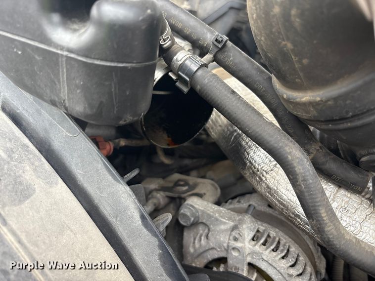 image for item YA2132 2016 Ford F550 Super Duty Crew Cab chipper truck