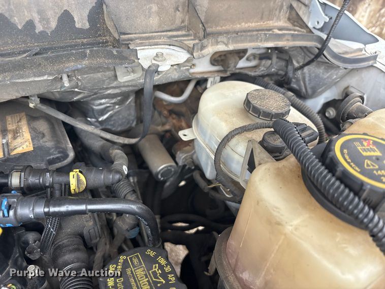 image for item YA2132 2016 Ford F550 Super Duty Crew Cab chipper truck