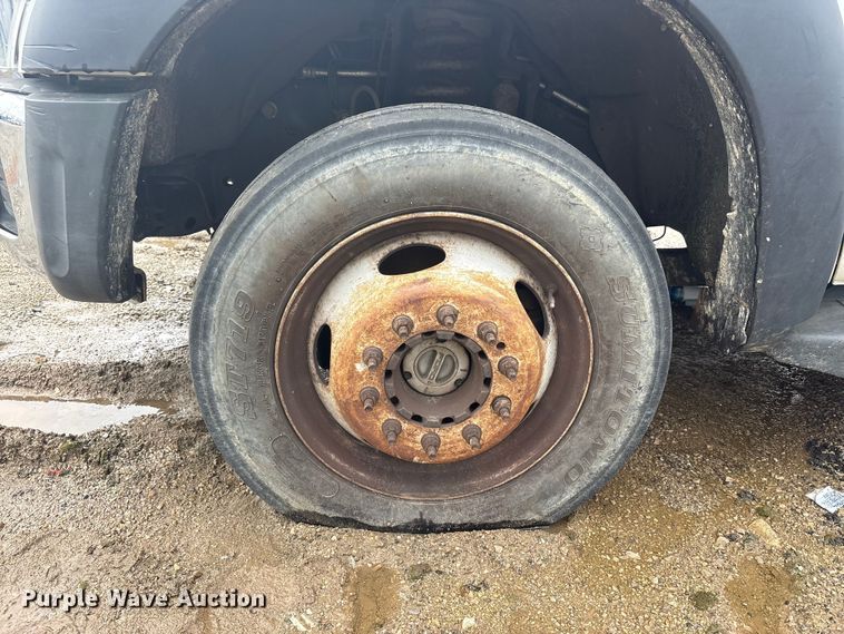 image for item YA2132 2016 Ford F550 Super Duty Crew Cab chipper truck