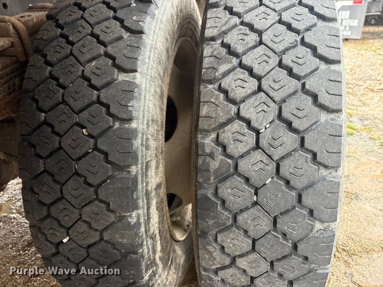 image for item YA2132 2016 Ford F550 Super Duty Crew Cab chipper truck