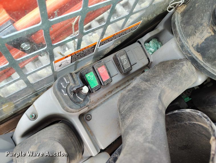 image for item YA2541 2025 Kubota SVL 97-2 tracked skid steer loader