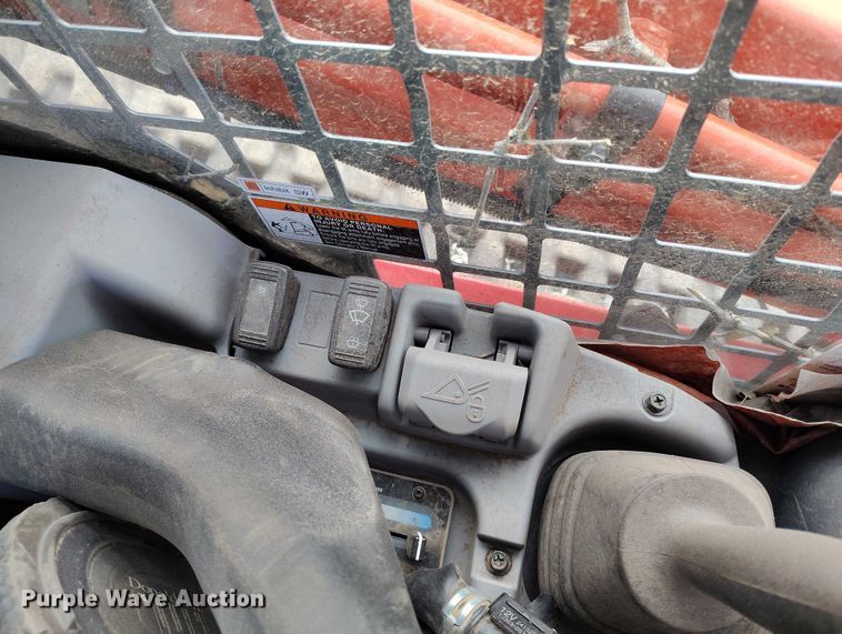 image for item YA2541 2025 Kubota SVL 97-2 tracked skid steer loader