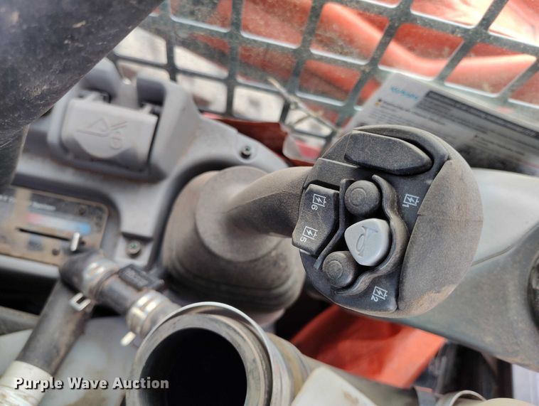 image for item YA2541 2025 Kubota SVL 97-2 tracked skid steer loader