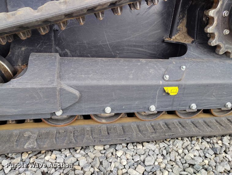 image for item YA2541 2025 Kubota SVL 97-2 tracked skid steer loader