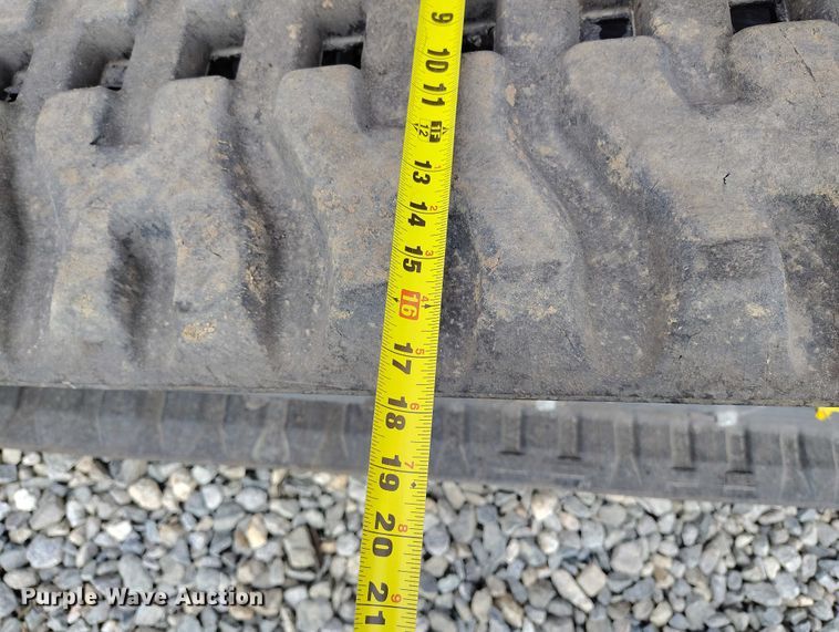 image for item YA2541 2025 Kubota SVL 97-2 tracked skid steer loader