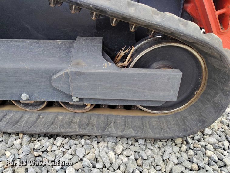 image for item YA2541 2025 Kubota SVL 97-2 tracked skid steer loader