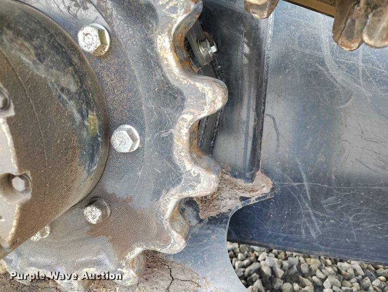 image for item YA2541 2025 Kubota SVL 97-2 tracked skid steer loader