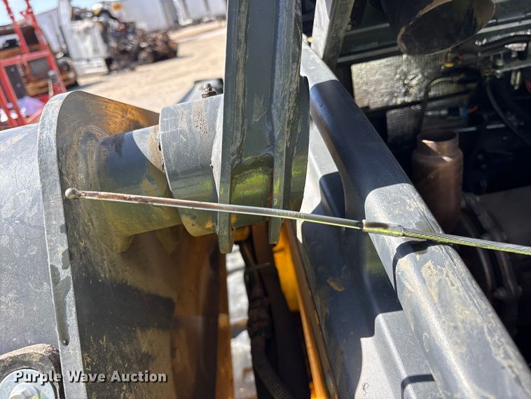 image for item YA2579 2025 John Deere 335G tracked skid steer loader