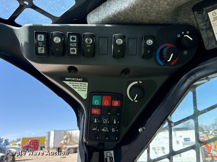 image for item YA2579 2025 John Deere 335G tracked skid steer loader