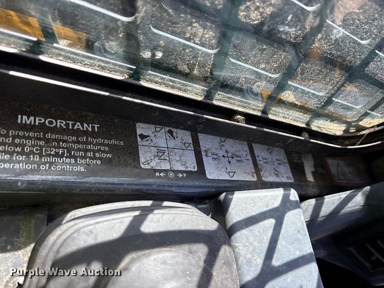 image for item YA2579 2025 John Deere 335G tracked skid steer loader