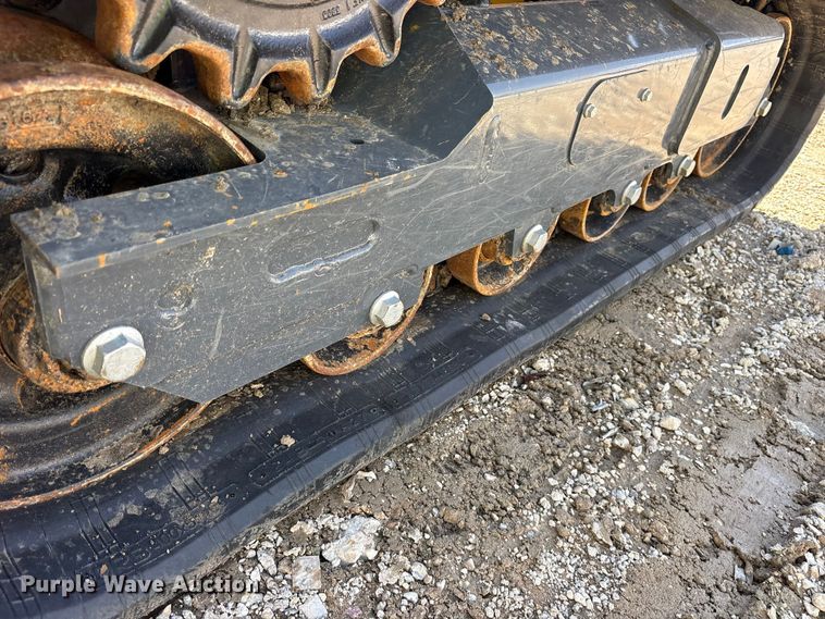 image for item YA2579 2025 John Deere 335G tracked skid steer loader