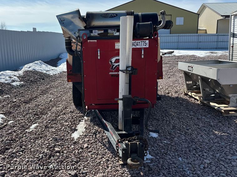 image for item YA2592 2018 Ring-O-Matic 550VX HI CFM vacuum excavator