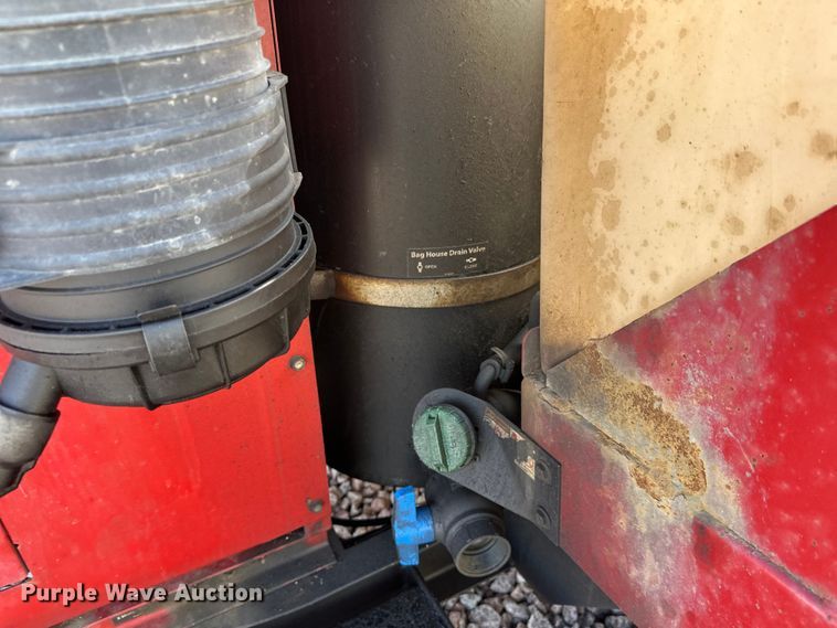 image for item YA2592 2018 Ring-O-Matic 550VX HI CFM vacuum excavator