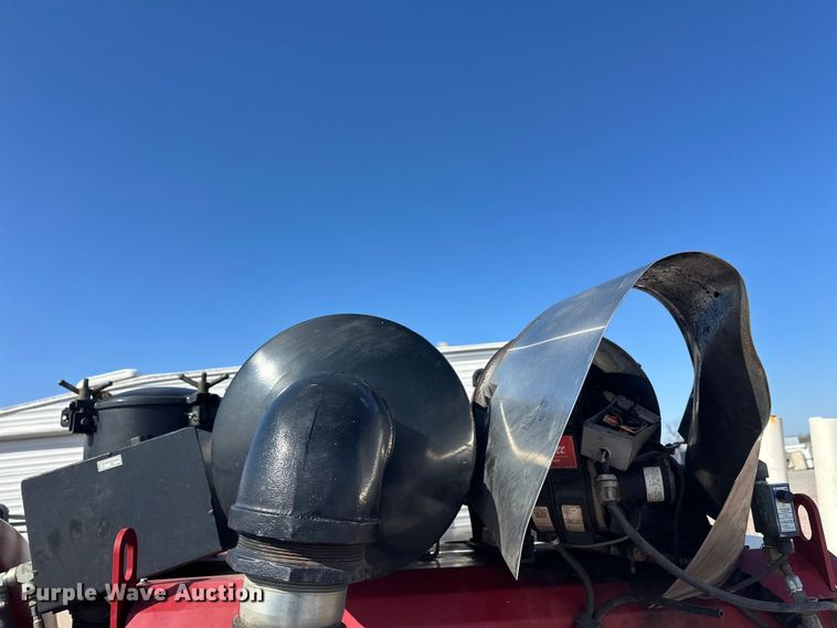 image for item YA2592 2018 Ring-O-Matic 550VX HI CFM vacuum excavator