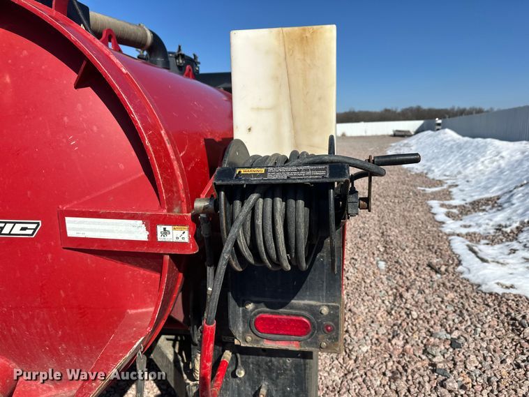 image for item YA2592 2018 Ring-O-Matic 550VX HI CFM vacuum excavator