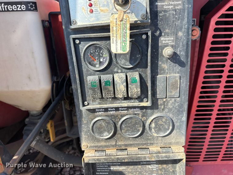 image for item YA2592 2018 Ring-O-Matic 550VX HI CFM vacuum excavator