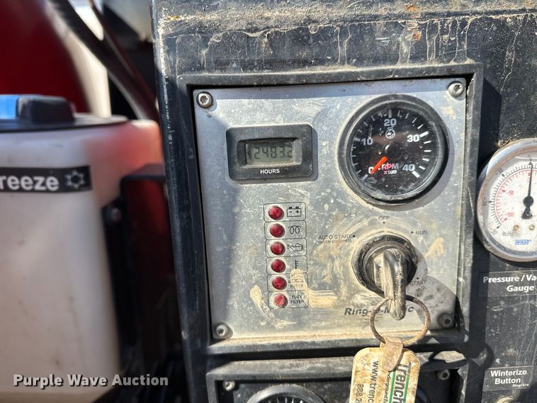 image for item YA2592 2018 Ring-O-Matic 550VX HI CFM vacuum excavator