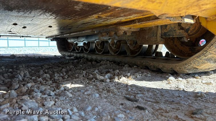 image for item YA2594 2020 John Deere 333G tracked skid steer loader