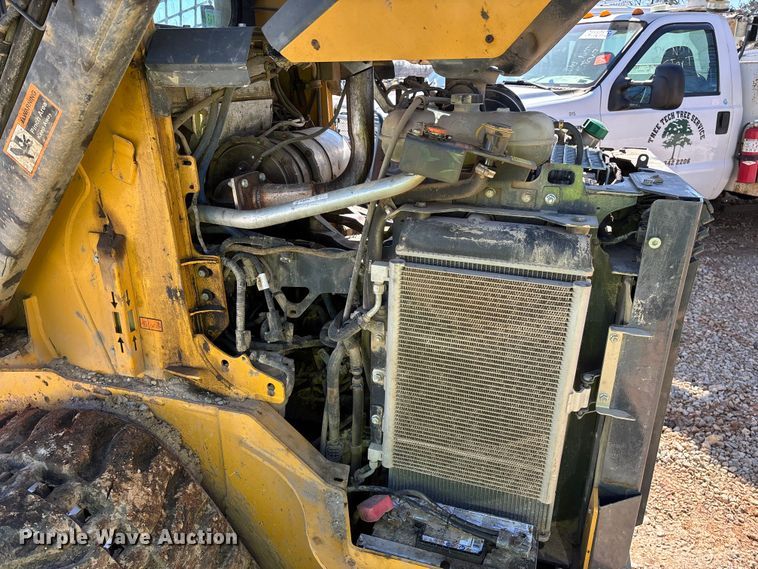 image for item YA2594 2020 John Deere 333G tracked skid steer loader