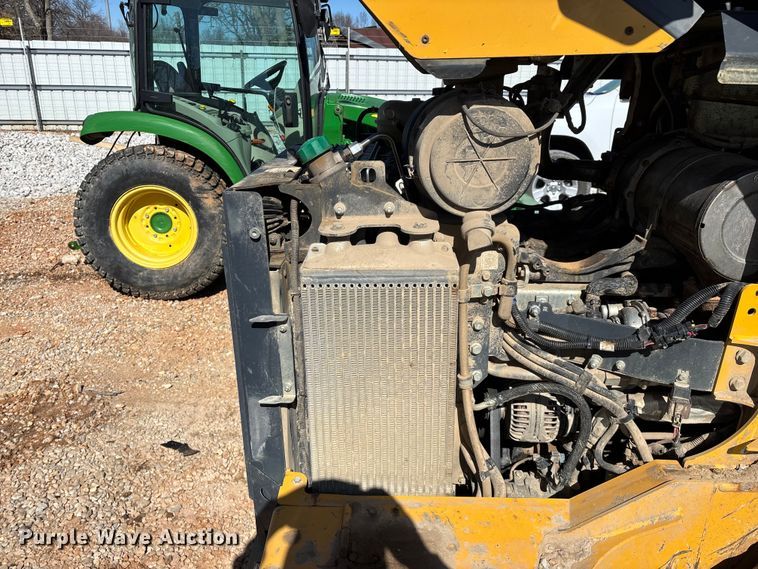 image for item YA2594 2020 John Deere 333G tracked skid steer loader