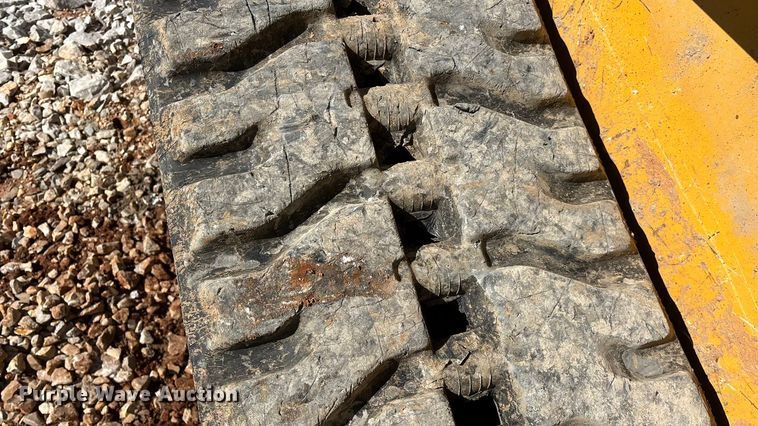 image for item YA2594 2020 John Deere 333G tracked skid steer loader