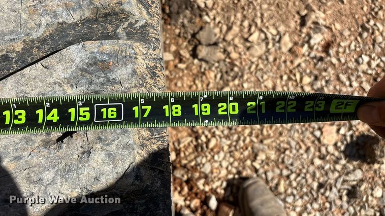 image for item YA2594 2020 John Deere 333G tracked skid steer loader