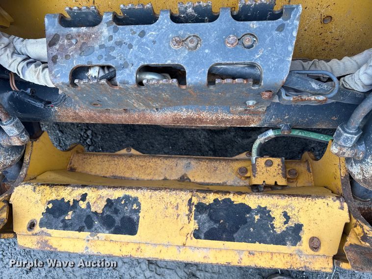 image for item YA2626 2020 John Deere 333G tracked skid steer loader