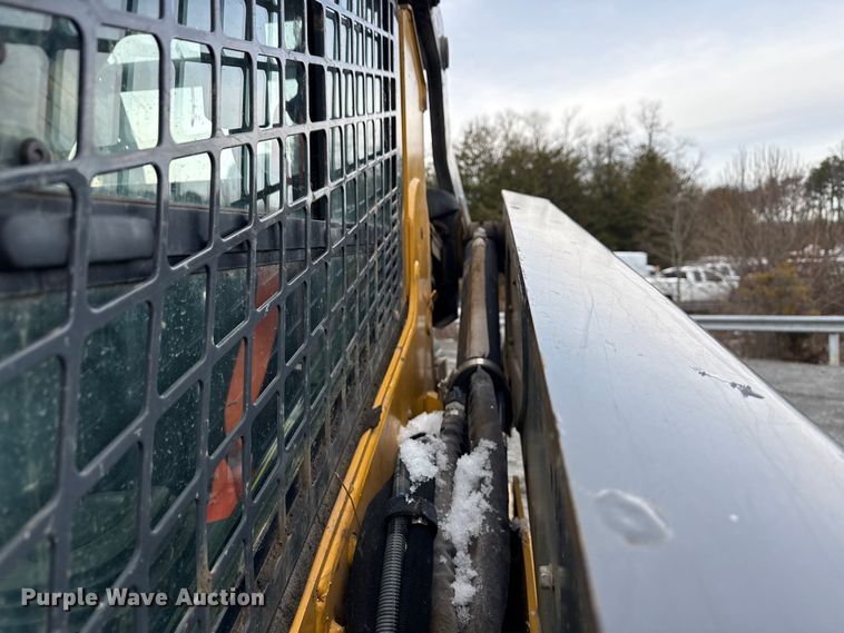 image for item YA2626 2020 John Deere 333G tracked skid steer loader