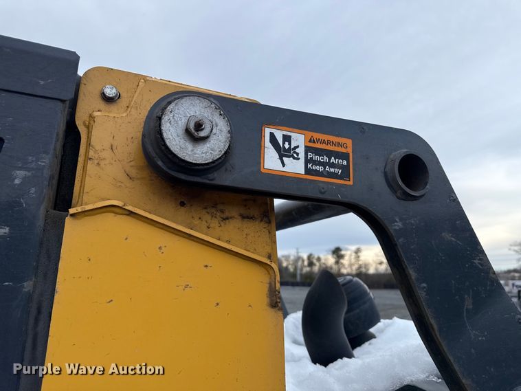 image for item YA2626 2020 John Deere 333G tracked skid steer loader