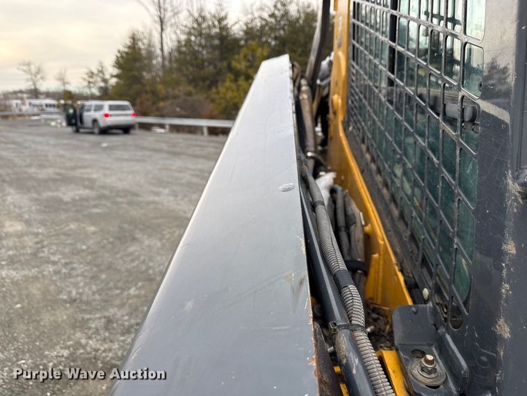 image for item YA2626 2020 John Deere 333G tracked skid steer loader