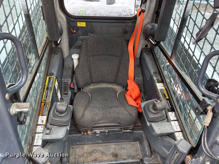 image for item YA2626 2020 John Deere 333G tracked skid steer loader