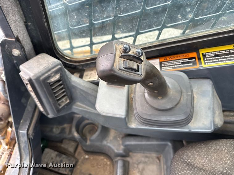 image for item YA2626 2020 John Deere 333G tracked skid steer loader