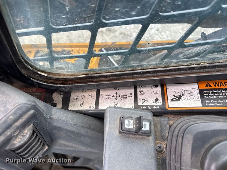 image for item YA2626 2020 John Deere 333G tracked skid steer loader